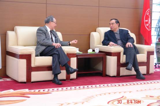 賈益民校長與杜祖貽校董會晤情景
